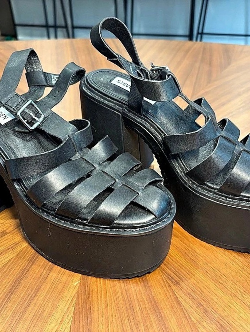 Steve Madden Chant Black Platform Sandals US 9.5